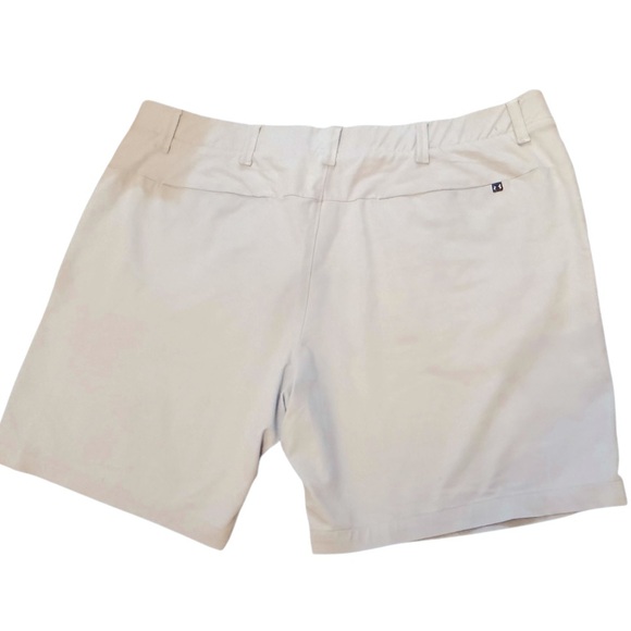 Under armour gray performance golf shorts sz 44 in excellent like-new condition - Picture 4 of 4